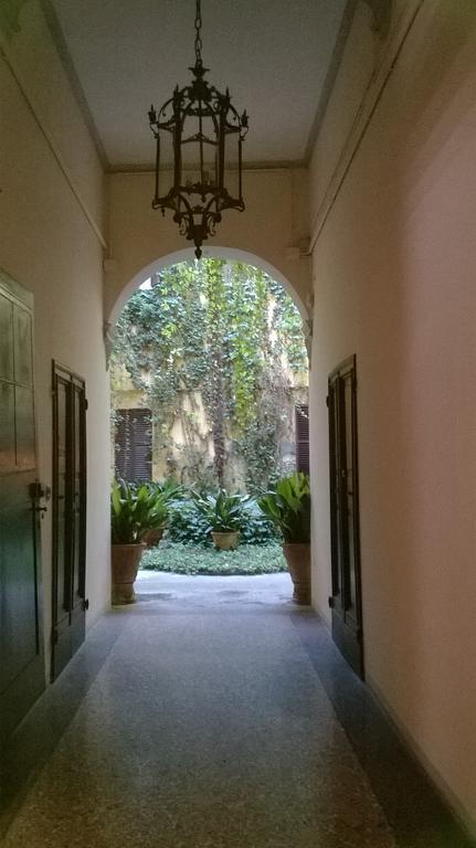 Апартаменты The Frog'S Hideaway Болонья Экстерьер фото
